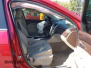 ✅ 2010 Cadillac SRX Premium Collection • VIN: 3GYFNCEY0AS648423 • Lot: 43332591. Wystawiony na IAAI z przebiegiem 182 286 mil. Bezpłatny archiwum sprzedaży aukcyjnych z USA i szczegółowy raport historii pojazdu na DreamBid. Zdjęcie 5.