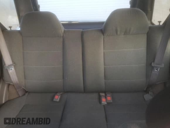 ✅ 2001 Kia Sportage • VIN: KNDJA723115039413 • Lot: 85796214. Wystawiony na Copart z przebiegiem 142 753 mil. Bezpłatny archiwum sprzedaży aukcyjnych z USA i szczegółowy raport historii pojazdu na DreamBid. Zdjęcie 10.