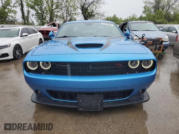 ✅ 2019 Dodge Challenger R/T Scat Pack • VIN: 2C3CDZFJ2KH675244 • Lot: 51374964. Wystawiony na Copart z przebiegiem 30 272 mil. Bezpłatny archiwum sprzedaży aukcyjnych z USA i szczegółowy raport historii pojazdu na DreamBid. Zdjęcie 5.