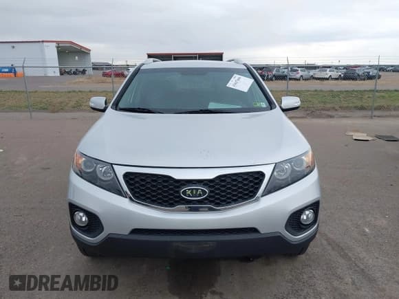 ✅ 2012 Kia Sorento LX • VIN: 5XYKTCA69CG202418 • Lot: 43647666. Listed on IAAI with 158,953 mi. Free auction sales archive from the USA and detailed vehicle history report at DreamBid. Image 11.