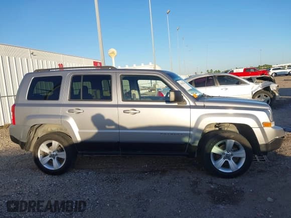 ✅ 2017 Jeep Patriot High Altitude • VIN: 1C4NJPFA5HD161475 • Лот: 43651461. Опубликован ранее на IAAI с пробегом 108 142 миль. Бесплатный доступ к архиву аукционных продаж из США и подробный отчёт об истории автомобиля на DreamBid. Изображение 13.