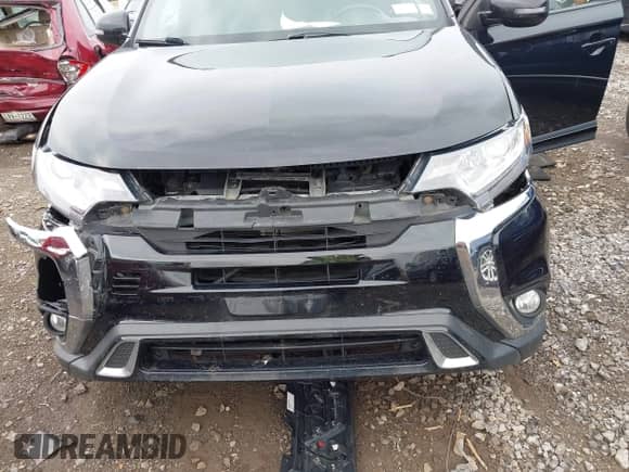 2019 Mitsubishi Outlander SE z VIN JA4AD3A31KZ038526, wystawiony jako IAAI lot #42724186 z przebiegiem 122 247 mil mil oraz . Historia ofert i sprzedaży dostępna na DreamBid. Obrazek 6.