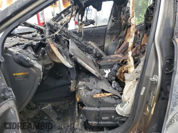 ✅ 2016 Hyundai Santa Fe • VIN: 5XYZW4LA0GG312843 • Лот: 70646325. Опубликован ранее на Copart с пробегом Не указан. Бесплатный доступ к архиву аукционных продаж из США и подробный отчёт об истории автомобиля на DreamBid. Изображение 7.