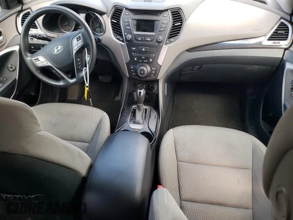 ✅ 2015 Hyundai Santa Fe GLS • VIN: KM8SMDHFXFU099663 • Лот: 52713994. Опубликован ранее на Copart с пробегом 146 349 миль. Бесплатный доступ к архиву аукционных продаж из США и подробный отчёт об истории автомобиля на DreamBid. Изображение 8.