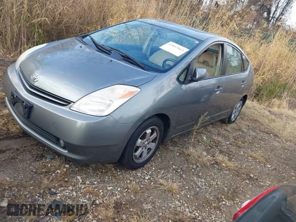 ✅ 2004 Toyota Prius • VIN: JTDKB20U840014882 • Lot: 43857664. Wystawiony na IAAI z przebiegiem 251 443 mil. Bezpłatny archiwum sprzedaży aukcyjnych z USA i szczegółowy raport historii pojazdu na DreamBid. Zdjęcie 2.