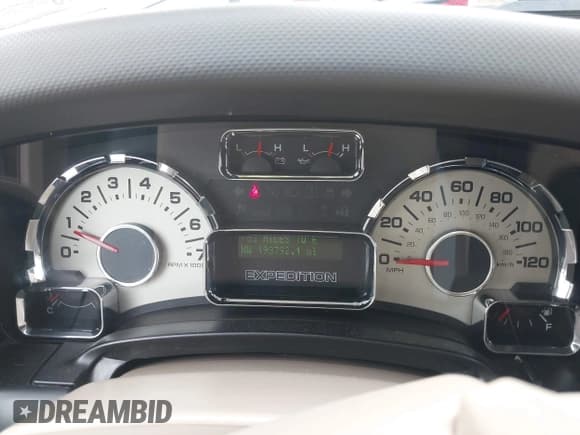 ✅ 2014 Ford Expedition Max King Ranch • VIN: 1FMJK1J57EEF18899 • Lot: 43701156. Wystawiony na IAAI z przebiegiem 193 792 mil. Bezpłatny archiwum sprzedaży aukcyjnych z USA i szczegółowy raport historii pojazdu na DreamBid. Zdjęcie 7.