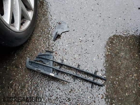 ✅ 2010 Ford Fusion SEL • VIN: 3FAHP0CGXAR276233 • Lot: 92842545. Listed on Copart with 130,492 mi. Free auction sales archive from the USA and detailed vehicle history report at DreamBid. Image 12.