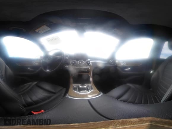 ✅ 2018 Mercedes-Benz GLC 300 • VIN: WDC0G4KB2JV045019 • Lot: 42835520. Listed on IAAI with 64,273 mi. Free auction sales archive from the USA and detailed vehicle history report at DreamBid. Image 18.