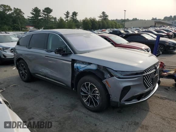 ✅ 2024 Lincoln Nautilus Premiere • VIN: 5LMPJ8J48RJ873734 • Lot: 67728175. Listed on Copart with 9,652 mi. Free auction sales archive from the USA and detailed vehicle history report at DreamBid. Image 4.