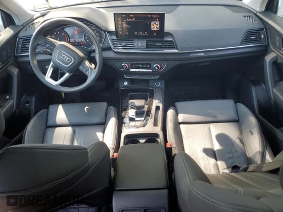 ✅ 2024 Audi Q5 S line Premium • VIN: WA1GAAFY9R2152479 • Lot: 71216585. Listed on Copart with 15,793 mi. Free auction sales archive from the USA and detailed vehicle history report at DreamBid. Image 8.