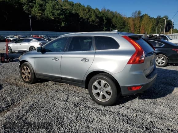 ✅ 2013 Volvo XC60 3.2L • VIN: YV4952DL4D2402684 • Lot: 85923335. Listed on Copart with 251,670 mi. Free auction sales archive from the USA and detailed vehicle history report at DreamBid. Image 2.