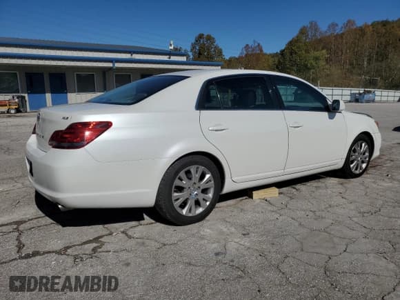 ✅ 2008 Toyota Avalon XLS • VIN: 4T1BK36B18U320487 • Lot: 89891975. Listed on Copart with 166,558 mi. Free auction sales archive from the USA and detailed vehicle history report at DreamBid. Image 3.