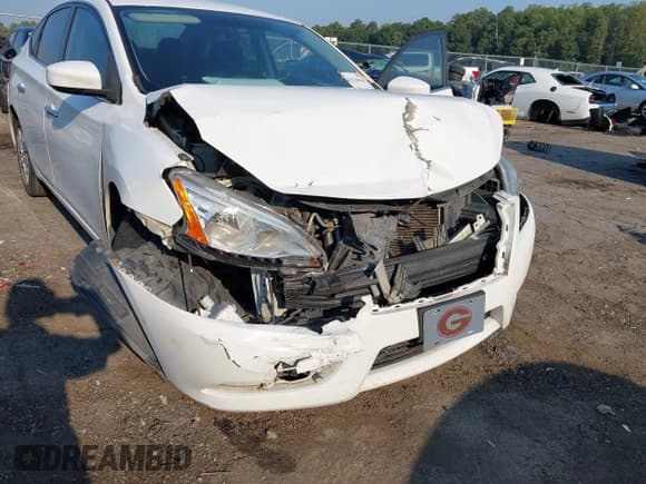 ✅ 2015 Nissan Sentra SV • VIN: 3N1AB7AP0FL665322 • Lot: 43136167. Listed on IAAI with 189,933 mi. Free auction sales archive from the USA and detailed vehicle history report at DreamBid. Image 6.