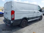 ✅ 2017 Ford Transit • VIN: 1FTYE1ZM1HKA40054 • Lot: 42844855. Wystawiony na IAAI z przebiegiem Nie podano. Bezpłatny archiwum sprzedaży aukcyjnych z USA i szczegółowy raport historii pojazdu na DreamBid. Zdjęcie 4.