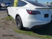 ✅ 2024 Tesla Model Y Performance • VIN: 7SAYGDEF6RF112421 • Lot: 43566102. Wystawiony na IAAI z przebiegiem 11 378 mil. Bezpłatny archiwum sprzedaży aukcyjnych z USA i szczegółowy raport historii pojazdu na DreamBid. Zdjęcie 3.