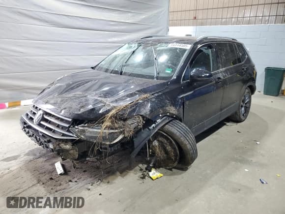 ✅ 2023 Volkswagen Tiguan SE • VIN: 3VVMB7AX4PM016811 • Lot: 66844505. Wystawiony na Copart z przebiegiem 20 987 mil. Bezpłatny archiwum sprzedaży aukcyjnych z USA i szczegółowy raport historii pojazdu na DreamBid. Zdjęcie 1.