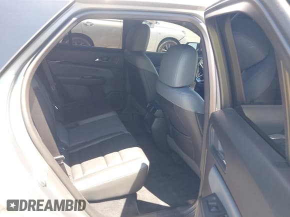 ✅ 2024 Honda Prologue Touring • VIN: 3GPKHWRM2RS501910 • Lot: 42659474. Wystawiony na IAAI z przebiegiem 8 135 mil. Bezpłatny archiwum sprzedaży aukcyjnych z USA i szczegółowy raport historii pojazdu na DreamBid. Zdjęcie 8.