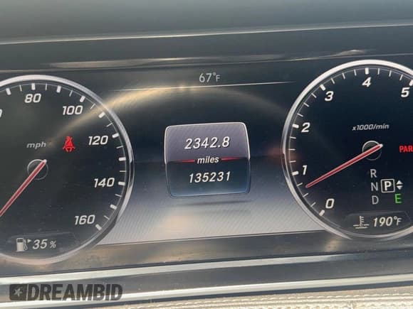 ✅ 2015 Mercedes-Benz S 550 • VIN: WDDUG8FB3FA161374 • Lot: 66004565. Wystawiony na Copart z przebiegiem 135 231 mil. Bezpłatny archiwum sprzedaży aukcyjnych z USA i szczegółowy raport historii pojazdu na DreamBid. Zdjęcie 8.