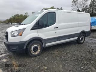 ✅ 2021 Ford Transit Cargo • VIN: 1FTYE1Y80MKA84674 • Lot: 90386975. Listed on Copart with 49,624 mi. Free auction sales archive from the USA and detailed vehicle history report at DreamBid. Image 1.