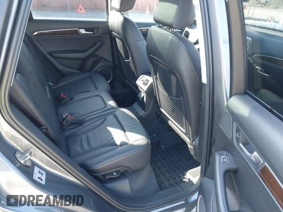 ✅ 2015 Audi Q5 Premium Plus • VIN: WA1LFAFP5FA082827 • Lot: 43856979. Listed on IAAI with 77,495 mi. Free auction sales archive from the USA and detailed vehicle history report at DreamBid. Image 8.