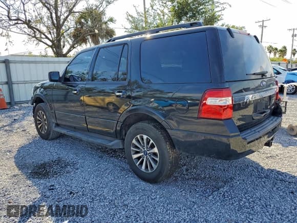 ✅ 2017 Ford Expedition XLT • VIN: 1FMJU1HTXHEA12194 • Lot: 93912115. Wystawiony na Copart z przebiegiem 149 453 mil. Bezpłatny archiwum sprzedaży aukcyjnych z USA i szczegółowy raport historii pojazdu na DreamBid. Zdjęcie 2.