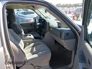 ✅ 2005 Chevrolet Suburban LT • VIN: 3GNEC16Z25G158651 • Лот: 42013616. Опубликован ранее на IAAI с пробегом 221 755 миль. Бесплатный доступ к архиву аукционных продаж из США и подробный отчёт об истории автомобиля на DreamBid. Изображение 5.