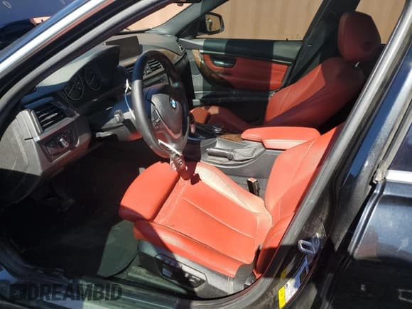 ✅ 2015 BMW 3 Series 335i • VIN: WBA3A9G55FNS66820 • Lot: 45654955. Wystawiony na Copart z przebiegiem Nie podano. Bezpłatny archiwum sprzedaży aukcyjnych z USA i szczegółowy raport historii pojazdu na DreamBid. Zdjęcie 7.