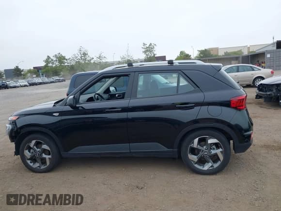✅ 2021 Hyundai Venue SEL • VIN: KMHRC8A33MU127440 • Lot: 42369850. Listed on IAAI with 31,768 mi. Free auction sales archive from the USA and detailed vehicle history report at DreamBid. Image 15.