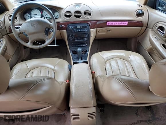 ✅ 2000 Chrysler 300M M • VIN: 2C3HE66G9YH228795 • Lot: 60142185. Wystawiony na Copart z przebiegiem 104 472 mil. Bezpłatny archiwum sprzedaży aukcyjnych z USA i szczegółowy raport historii pojazdu na DreamBid. Zdjęcie 8.