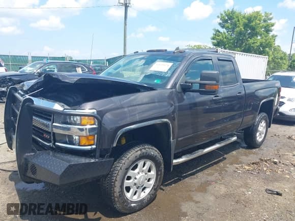 ✅ 2015 Chevrolet Silverado 2500HD LT • VIN: 1GC2KVEG2FZ533591 • Lot: 42689674. Wystawiony na IAAI z przebiegiem 133 697 mil. Bezpłatny archiwum sprzedaży aukcyjnych z USA i szczegółowy raport historii pojazdu na DreamBid. Zdjęcie 17.