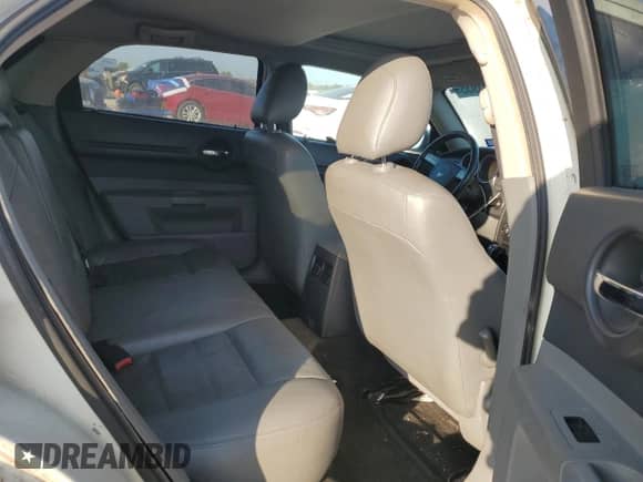 2005 Dodge Magnum RT z VIN 2D4GV58285H642992, wystawiony jako Copart lot #82723935 z przebiegiem 291 022 mil mil oraz Czysty tytuł • Clean title. Historia ofert i sprzedaży dostępna na DreamBid. Obrazek 10.