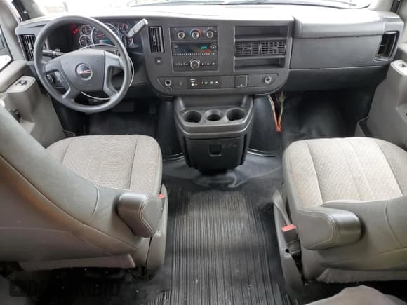 ✅ 2018 GMC Savana • VIN: 1GJZ7PFG4J1240284 • Лот: 55495065. Опубликован ранее на Copart с пробегом 96 769 миль. Бесплатный доступ к архиву аукционных продаж из США и подробный отчёт об истории автомобиля на DreamBid. Изображение 8.