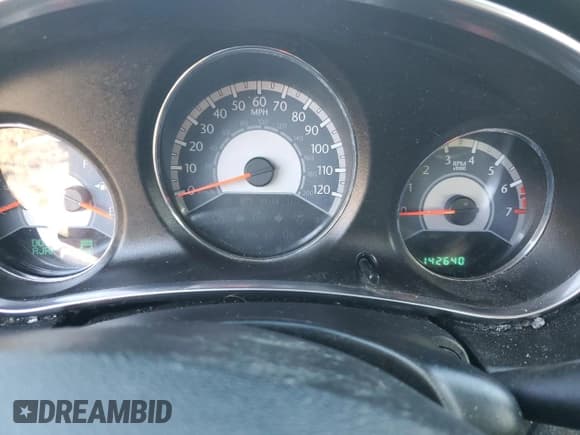 ✅ 2013 Chrysler 200 Touring • VIN: 1C3CCBBB0DN694247 • Lot: 86872965. Listed on Copart with 142,640 mi. Free auction sales archive from the USA and detailed vehicle history report at DreamBid. Image 9.