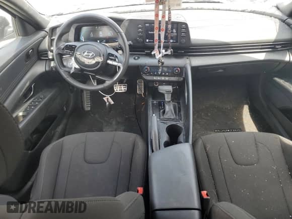 2025 Hyundai Elantra SEL Sport с VIN KMHLM4DG3SU966740, выставлен на аукционе Copart как лот 71275755 с пробегом 15 327 миль миль и Списание • Salvage title. История ставок и продаж доступна на DreamBid. Изображение 8.