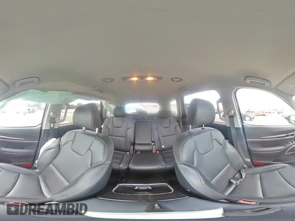 ✅ 2024 Kia Telluride LX • VIN: 5XYP24GC6RG530772 • Lot: 65376835. Wystawiony na Copart z przebiegiem 18 144 mil. Bezpłatny archiwum sprzedaży aukcyjnych z USA i szczegółowy raport historii pojazdu na DreamBid. Zdjęcie 15.