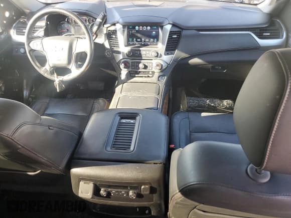 ✅ 2018 Chevrolet Suburban Premier • VIN: 1GNSCJKC7JR188937 • Lot: 49741655. Wystawiony na Copart z przebiegiem 106 956 mil. Bezpłatny archiwum sprzedaży aukcyjnych z USA i szczegółowy raport historii pojazdu na DreamBid. Zdjęcie 8.