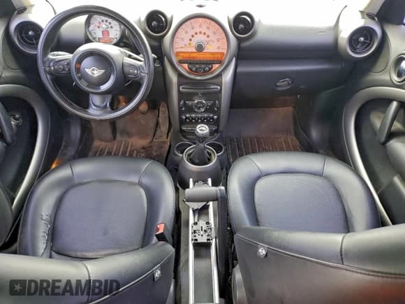 ✅ 2012 MINI Countryman • VIN: WMWZB3C52CWM30248 • Lot: 93199575. Wystawiony na Copart z przebiegiem 101 210 mil. Bezpłatny archiwum sprzedaży aukcyjnych z USA i szczegółowy raport historii pojazdu na DreamBid. Zdjęcie 8.
