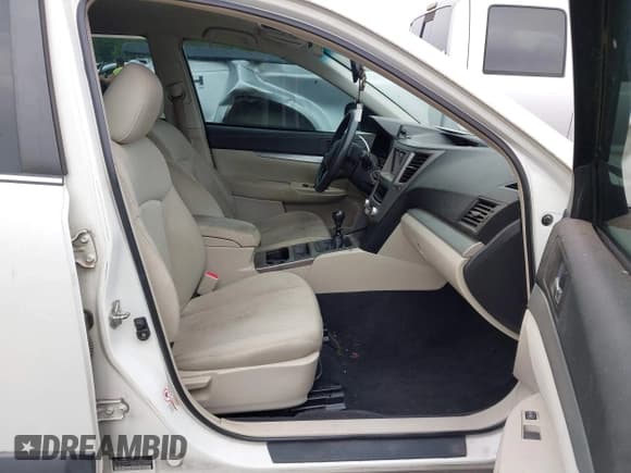 ✅ 2010 Subaru Outback • VIN: 4S4BRBAC6A1319588 • Lot: 42866333. Wystawiony na IAAI z przebiegiem 206 788 mil. Bezpłatny archiwum sprzedaży aukcyjnych z USA i szczegółowy raport historii pojazdu na DreamBid. Zdjęcie 5.