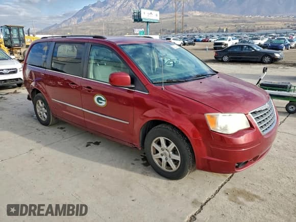 ✅ 2010 Chrysler Town & Country Touring • VIN: 2A4RR5D1XAR492115 • Lot: 93922275. Listed on Copart with 151,427 mi. Free auction sales archive from the USA and detailed vehicle history report at DreamBid. Image 4.