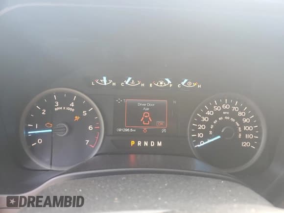 ✅ 2020 Ford F-150 XLT • VIN: 1FTEW1EPXLFB49842 • Lot: 81861805. Wystawiony na Copart z przebiegiem 91 296 mil. Bezpłatny archiwum sprzedaży aukcyjnych z USA i szczegółowy raport historii pojazdu na DreamBid. Zdjęcie 9.