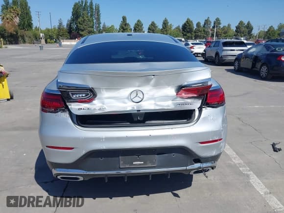 ✅ 2020 Mercedes-Benz GLC 300 • VIN: WDC0J8EB5LF708004 • Лот: 42317019. Опубликован ранее на IAAI с пробегом 86 990 миль. Бесплатный доступ к архиву аукционных продаж из США и подробный отчёт об истории автомобиля на DreamBid. Изображение 17.