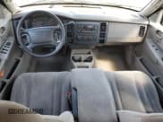 ✅ 2003 Dodge Dakota SLT • VIN: 1D7HL48N83S381967 • Lot: 50917185. Wystawiony na Copart z przebiegiem 173 089 mil. Bezpłatny archiwum sprzedaży aukcyjnych z USA i szczegółowy raport historii pojazdu na DreamBid. Zdjęcie 8.