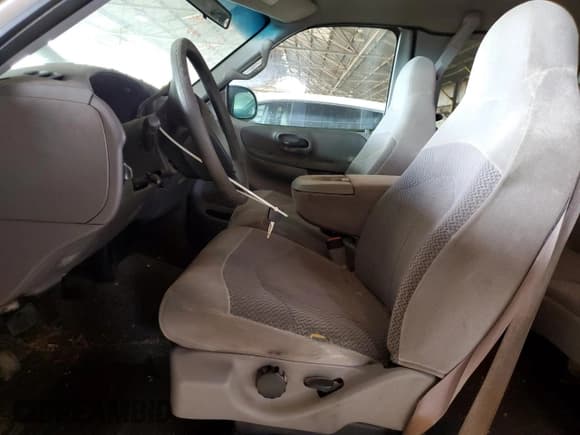 ✅ 1999 Ford F-150 • VIN: 2FTRX17WXXCB19860 • Lot: 86129465. Wystawiony na Copart z przebiegiem 214 468 mil. Bezpłatny archiwum sprzedaży aukcyjnych z USA i szczegółowy raport historii pojazdu na DreamBid. Zdjęcie 7.