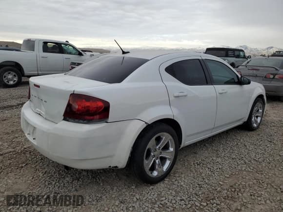 ✅ 2013 Dodge Avenger SE • VIN: 1C3CDZAB2DN534698 • Лот: 42218275. Опубликован ранее на Copart с пробегом 174 704 миль. Бесплатный доступ к архиву аукционных продаж из США и подробный отчёт об истории автомобиля на DreamBid. Изображение 3.