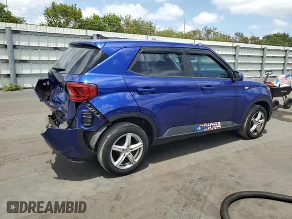 ✅ 2020 Hyundai Venue SE • VIN: KMHRB8A30LU018208 • Lot: 54599955. Listed on Copart with 50,704 mi. Free auction sales archive from the USA and detailed vehicle history report at DreamBid. Image 3.