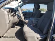 ✅ 2021 Chevrolet Silverado 1500 Custom • VIN: 3GCPYBEK5MG230924 • Lot: 74251114. Wystawiony na Copart z przebiegiem 46 915 mil. Bezpłatny archiwum sprzedaży aukcyjnych z USA i szczegółowy raport historii pojazdu na DreamBid. Zdjęcie 7.