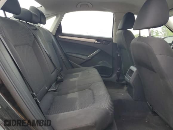 ✅ 2012 Volkswagen Passat S • VIN: 1VWAH7A34CC033792 • Lot: 53270745. Listed on Copart with 181,604 mi. Free auction sales archive from the USA and detailed vehicle history report at DreamBid. Image 10.