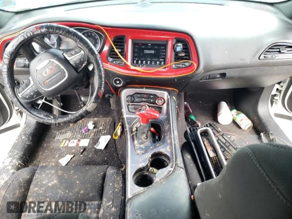 ✅ 2018 Dodge Challenger SXT Plus • VIN: 2C3CDZAG2JH172484 • Lot: 46334033. Wystawiony na Copart z przebiegiem 147 947 mil. Bezpłatny archiwum sprzedaży aukcyjnych z USA i szczegółowy raport historii pojazdu na DreamBid. Zdjęcie 8.