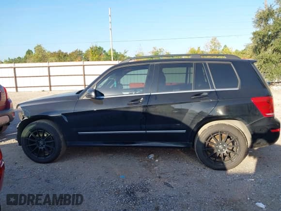 ✅ 2014 Mercedes-Benz GLK 350 • VIN: WDCGG5HB0EG311711 • Lot: 43388175. Listed on IAAI with 127,599 mi. Free auction sales archive from the USA and detailed vehicle history report at DreamBid. Image 15.