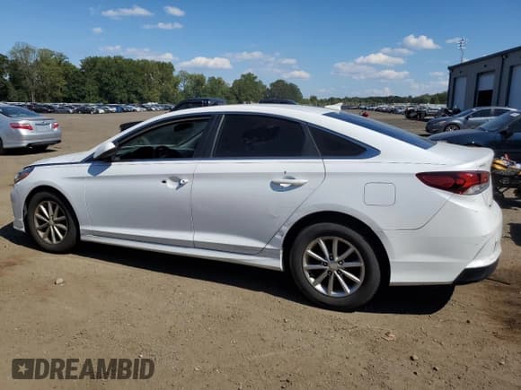 ✅ 2018 Hyundai Sonata SE • VIN: 5NPE24AF4JH707875 • Лот: 71102425. Опубликован ранее на Copart с пробегом 87 933 миль. Бесплатный доступ к архиву аукционных продаж из США и подробный отчёт об истории автомобиля на DreamBid. Изображение 2.